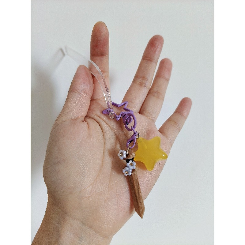 Handgemaakte Love and Deepspac - Phone Accessories Keychain recensie en prijs